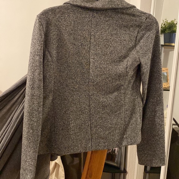 Blazer - Picture 3 of 3